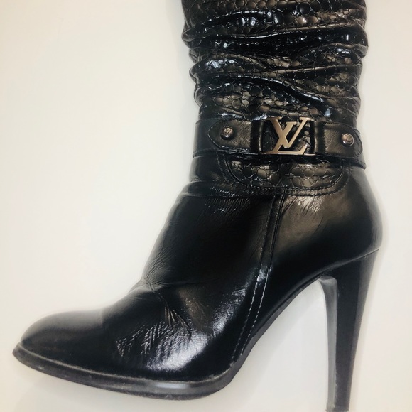 Winter heel boots. Size 7( good fit 7,5 too). - Picture 1 of 17